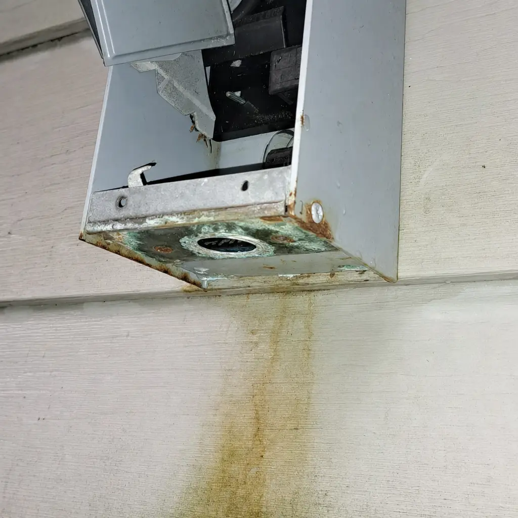 Weatherproof outdoor electrical enclosure